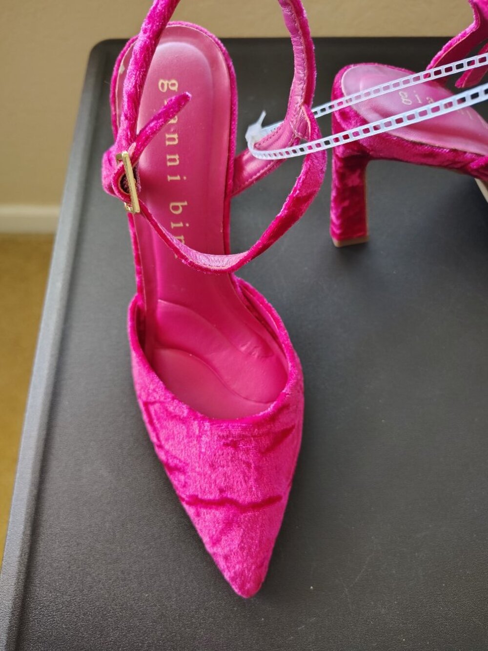 NWT Gianni Bini Geno Velvet Pointed Toe Slingback Heels Hot Pink Sz 6.5 - Picture 5 of 8